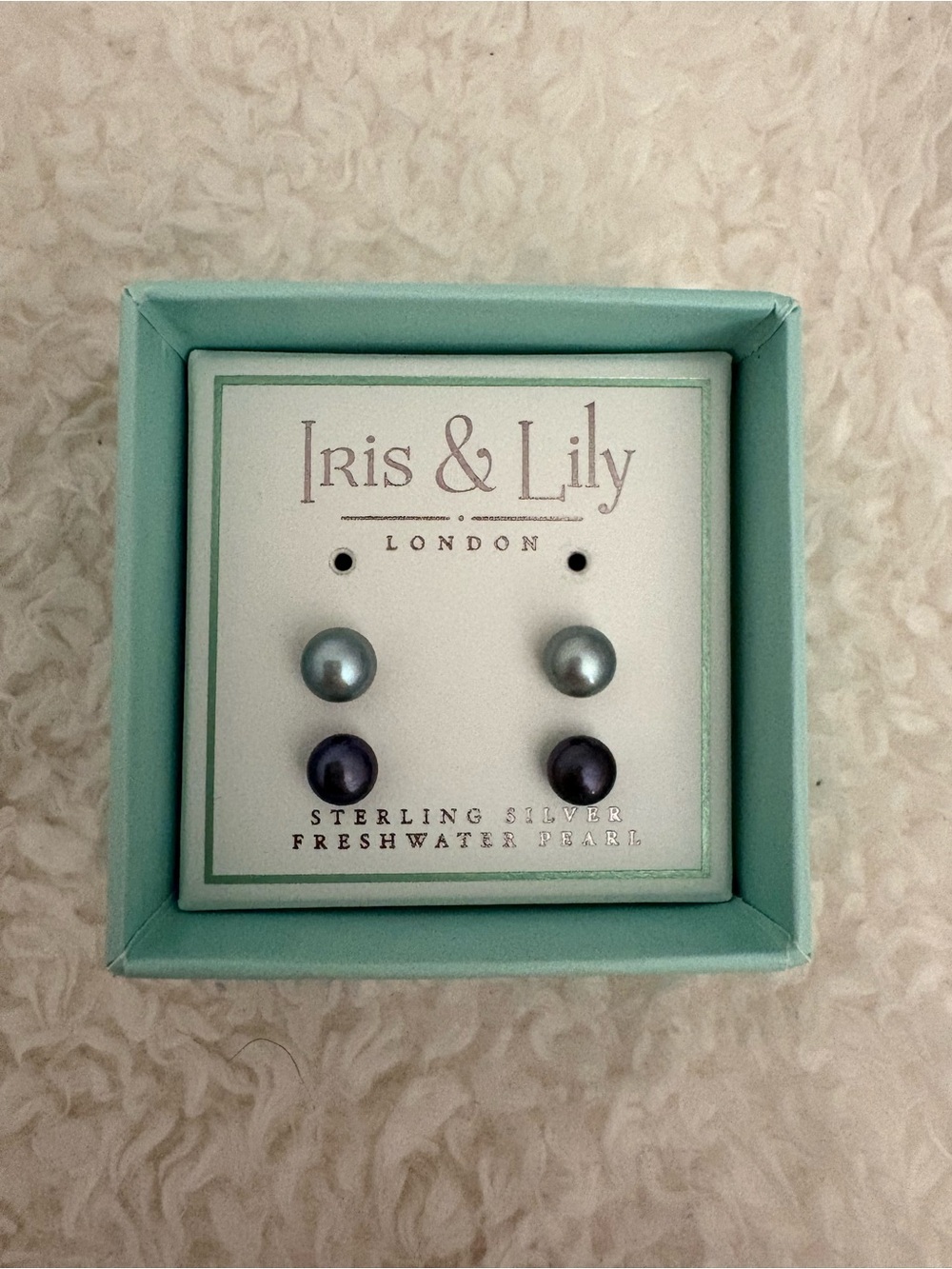 Iris & Lily Freshwater Pearl Stud Earrings